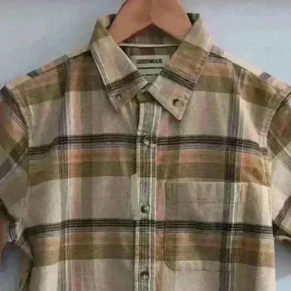 GOODTHREADS | Men's Tan Plaid Slim-Fit Short Sleeved Button Down Shirt - Picture 2 of 3